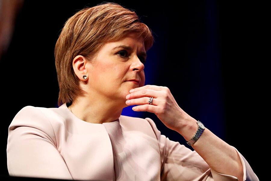 İskoçya Bölgesel Yönetimi Başbakanı Nicola Sturgeon, İskoç Ulusal Partisi'nin düzenlediği konferansa katıldı. 