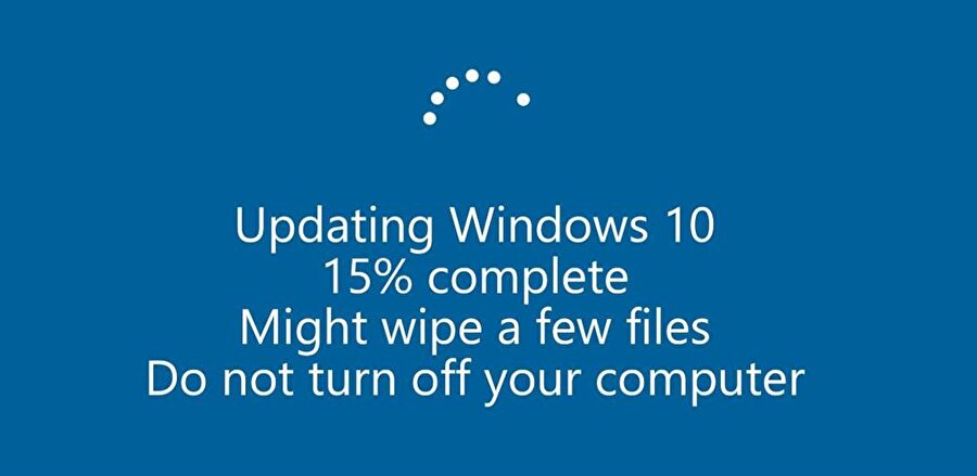 Şu anda isteyen herkes Microsoft'un Yardımcı Yüklemesi üzerinden Ekim güncellemesini yükleyebiliyor. Güncellemenin yükleme ekranı ise bu şekilde. 