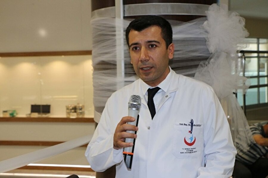 Başhekim Doç. Dr. Fatih Doğan, görme kaybı yaşayan hastalar için umutlu olmalarını söyledi.