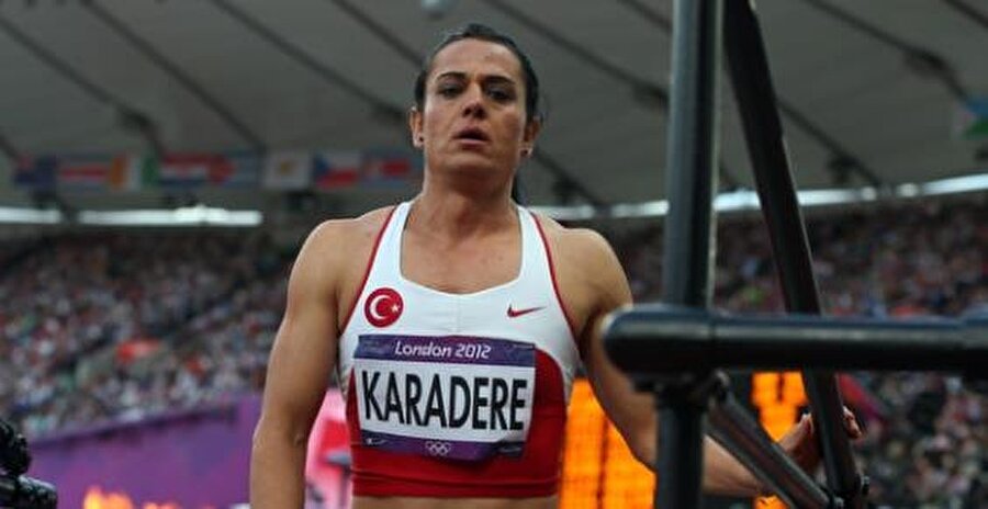 Asıl ününe katıldığı yarışma ile kazanan Nagihan Karadere, milli atlet olarak 2012 yaz olimpiyatlarında Türkiye'ye temsil etti.