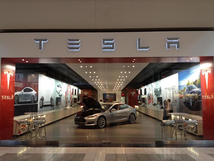 Tesla, üretim ve satış ofislerini de büyütme, geliştirme kararı aldığını resmen açıkladı. 