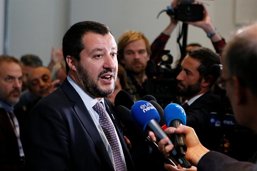 İçişleri Bakanı Matteo Salvini söylemleri nedeniyle ırkçılık suçlamalarının hedefi haline geldi.