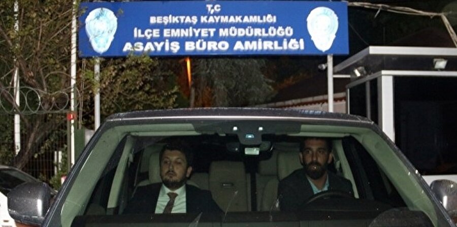 Arda Turan geçtiğimiz günlerde Beşiktaş İlçe Emniyet Müdürlüğü'nde 3 saat boyunca ifade vermişti.