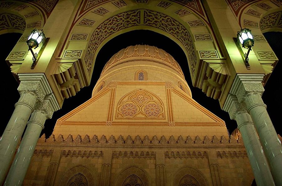 Tanta'da bulunan Ahmed el-Bedevî Camii, Şeyh Ahmed el-Bedevî'nin mezarını da bünyesinde barındırmaktadır.