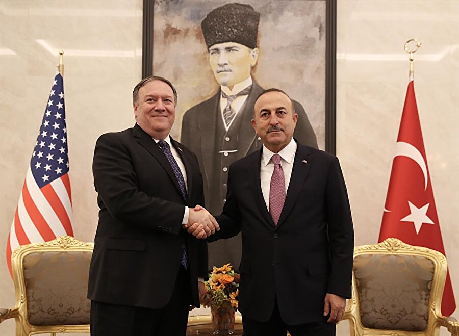 ABD Dışişleri Bakanı Mike Pompeo Suudi Arabistan'a yaptığı ziyaret dönüşü, Türkiye Dışişleri Bakanı Mevlüt Çavuşoğlu'yla bir görüşme gerçekleştirmişti.