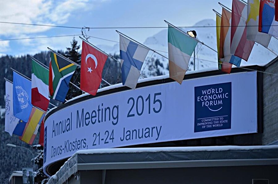 Davos'ta organize edilen Dünya Ekonomik Forumu'na tüm dünyadan büyük şirketler katılıyor.