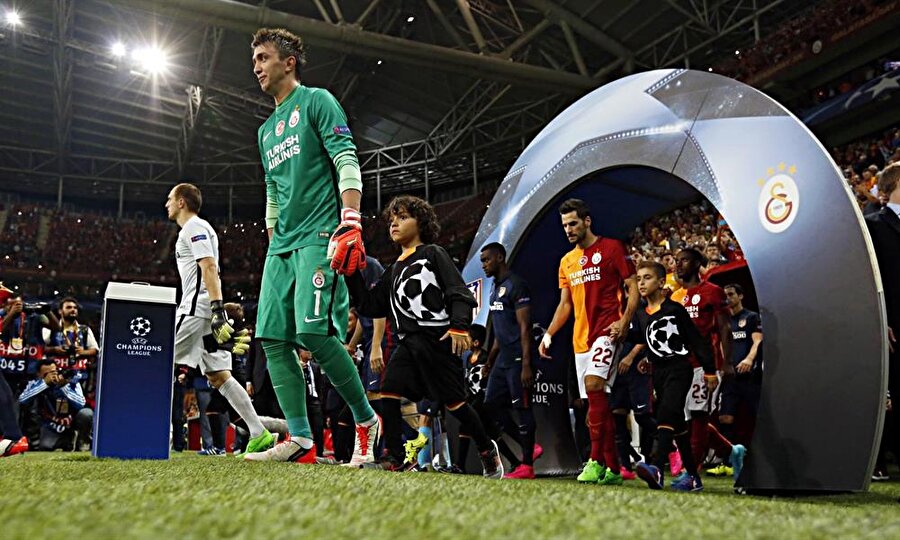 Galatasaray, Şampiyonlar Ligi'nde sahaya çıkıyor...