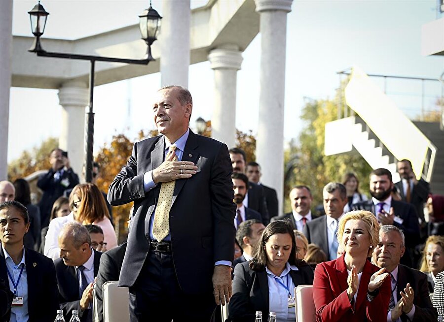 Cumhurbaşkanı Erdoğan, ziyaret için bulunduğu Moldova'da, Gagauzya Özerk Cumhuriyeti'nde halkla buluştu.