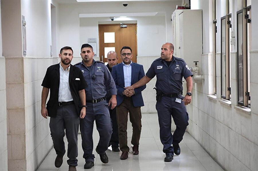 Adnan Gays, 20 Ekim'de İsrail Özel Polis birlikleri tarafından aracındayken gözaltına alınmıştı.