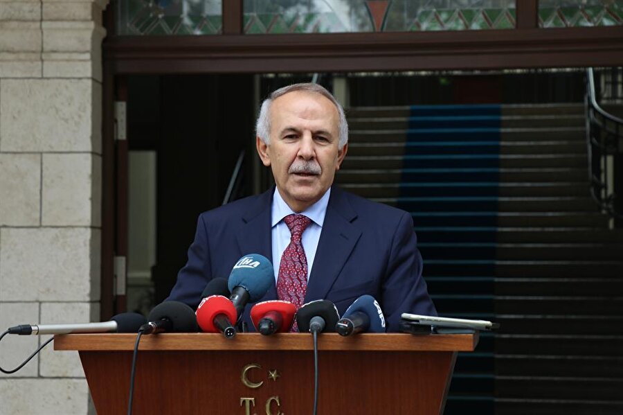 Hatay Valisi Erdal Ata, konuya ilişkin basın toplantısı düzenledi.