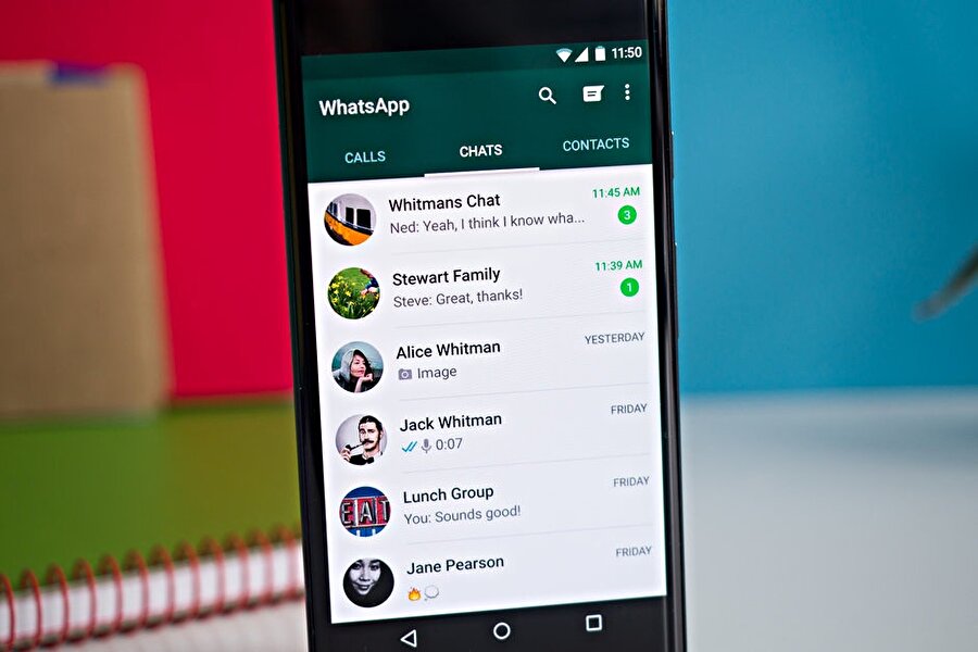 Hem Touch ID hem de Face ID yöntemleri sayesinde WhatsApp'ın açılması 'güvenlik' anlamında büyük önem arz ediyor. Bu sayede aslında telefonun şifresini bilenler dahi WhatsApp'taki mesajlara erişemiyor. 