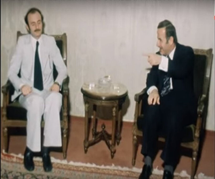 Lübnan İlerici Sosyalist Partisi lideri Velid Canbolat, babası Kemal Canpolat’ın katili olduğu iddia edilen Hafız Esad ile otururken çekilmiş fotoğrafı, Salah ve Selman buluşmasına benzetildi. 