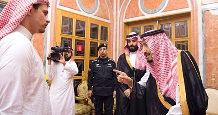 Suudi Arabistan’ın İstanbul Konsolosluğu’nda vahşice öldürülen gazeteci Cemal Kaşıkçı’nın ailesinin, Salı günü Suudi Kraliyet ailesiyle bir araya geldiği fotoğraflar tüm dünyanın dikkatini çekmişti.