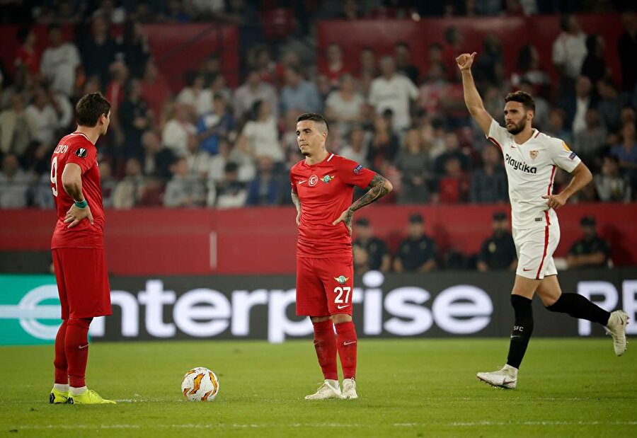 Akhisarspor, Sevilla karşısında 7. kez santra yapıyor.