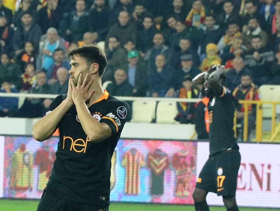 Galatasaraylı oyuncuların alınan mağlubiyetten dolayı yaşadıkları üzüntü yüzlerine böyle yansıdı.