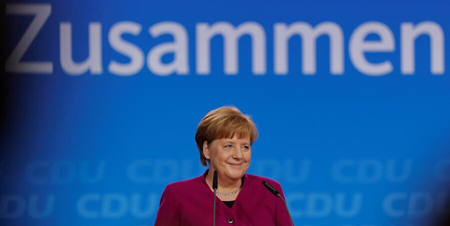 Angela Merkel, 18 yıldır partisinin liderliğini sürdürüyor. 