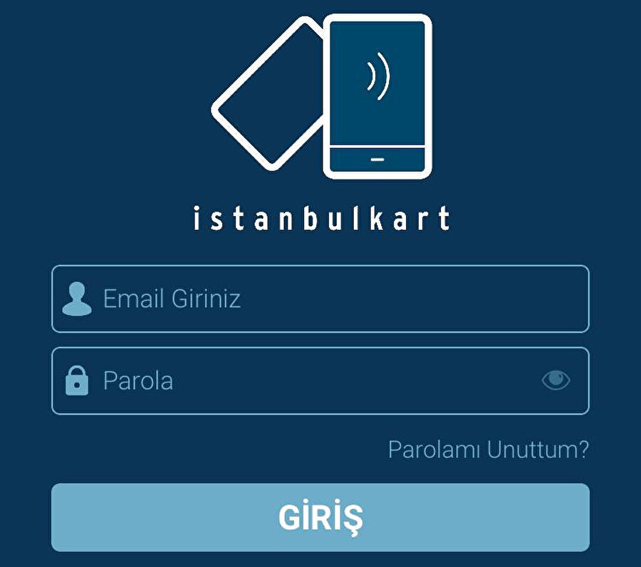 İstanbulkart uygulamasına girildiği anda kullanıcıları bu ekran karşılıyor. Buradan daha önce önce üyeliği olanlar bilgileri girebilir; üyeliği olmayanların ise yeni bir hesap almak için aşağıdaki Kayıt Ol düğmesine tıklaması gerekiyor.