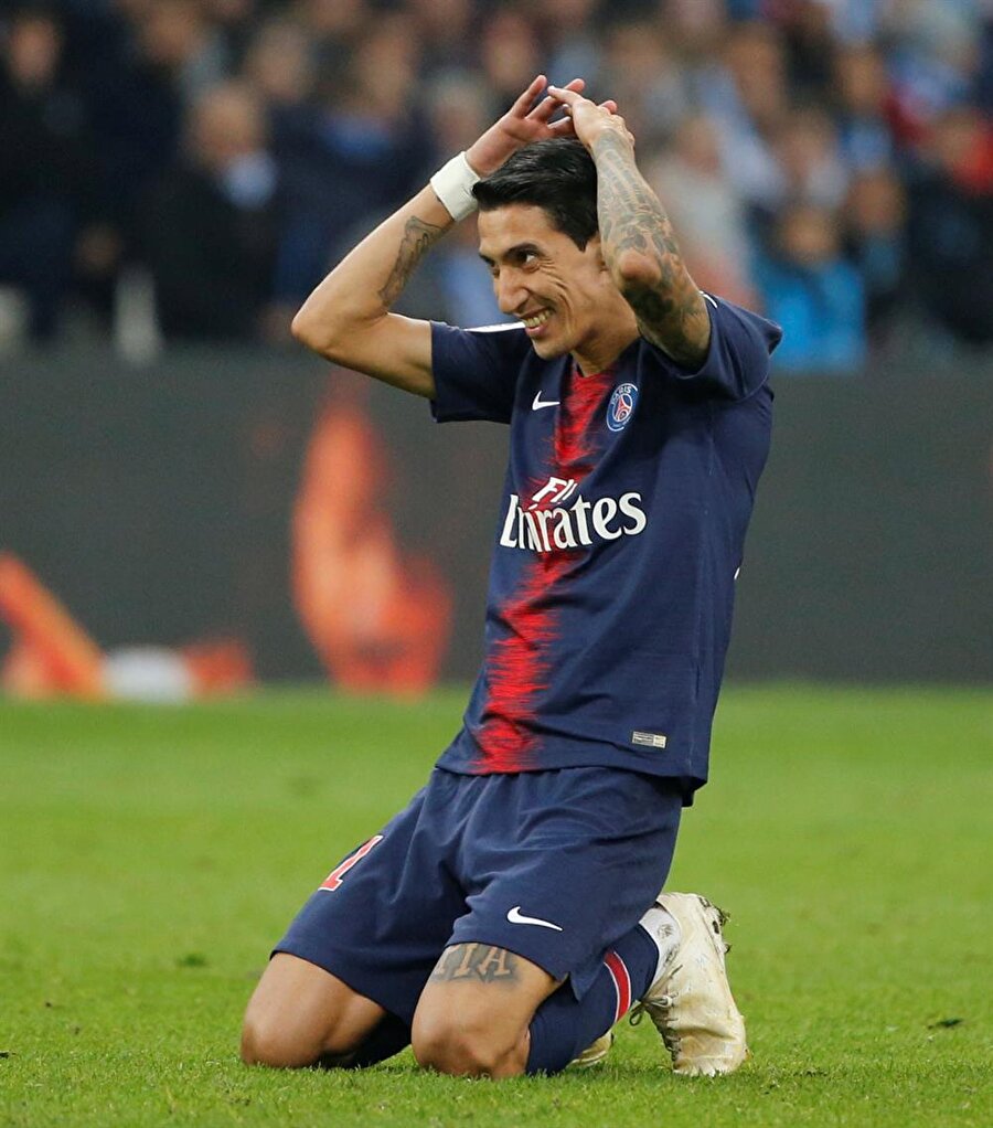 Angel di Maria, PSG formasıyla kaçırdığı golün ardından büyük üzüntü yaşıyor.