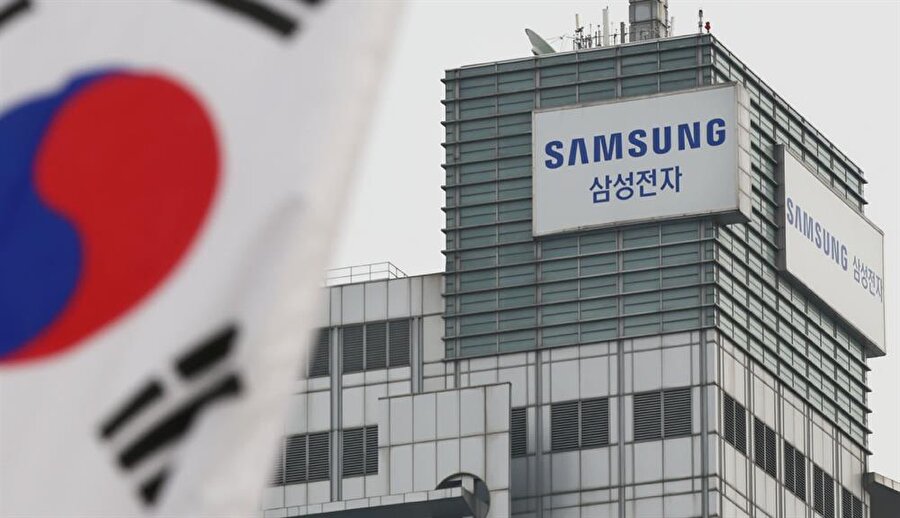 Samsung, şirket bünyesinde barındırdığı geliştiricilerin büyük bölümününGalaxy’nin yeni amiral gemisi için çalışmalar yapmakla görevlendirdi.