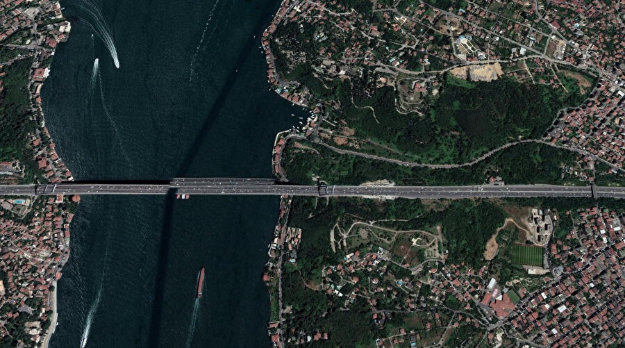 Fatih Sultan Mehmet Köprüsü'nün havadan bir görünümü