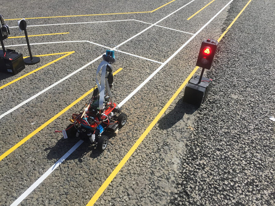 Robotaksi, 27 araç içerisinde 1. olmayı başardı. 