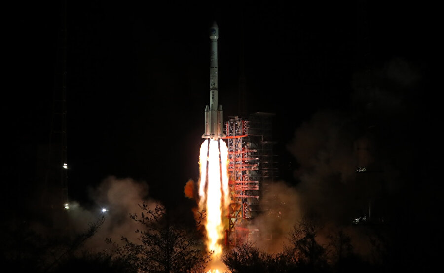 Çin'in Navigasyon Uydusu'nun fırlatılış anı. 