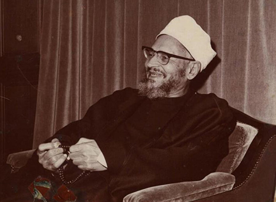 Prof. Dr. Abdulhalîm Mahmûd, İbn Atâullah Camii'ni inşa ettiren isimdi.