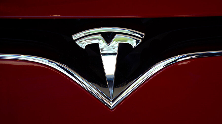 Tesla'nın meşhur logosunu farklı ülkelerde de sıklıkla görmeye devam edeceğiz. 