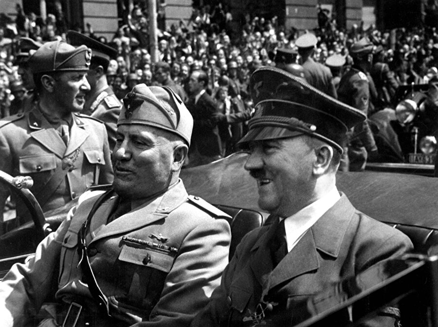Mussolini ve Hitler