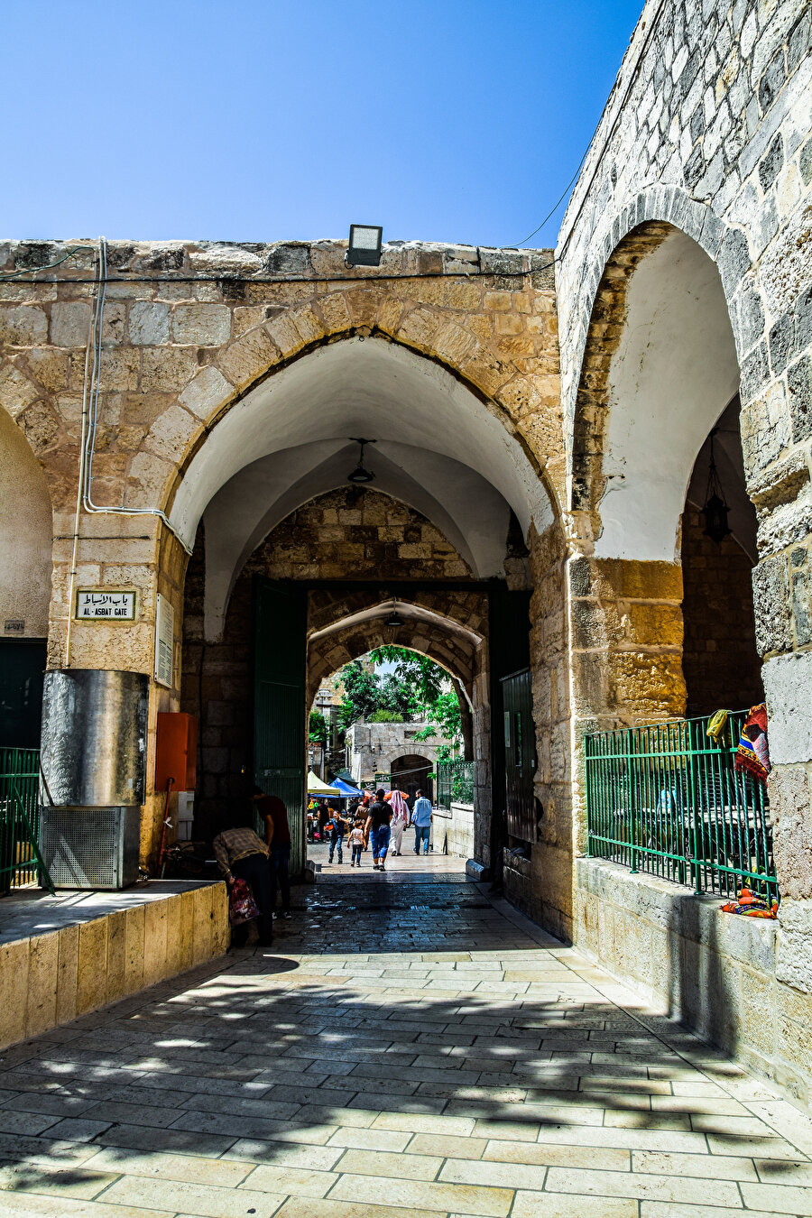 Esbât Kapısı, Kudüs surlarının aynı adı taşıyan kapısına açılır. (Fotoğraf: İbrahim Furkan Özdemir)