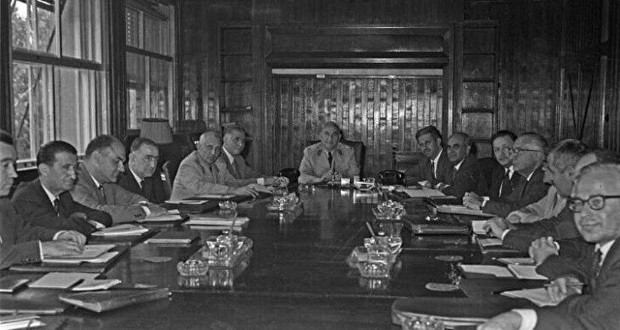 1960 darbesi sonrası kurulan 'Milli Birlik Komitesi'