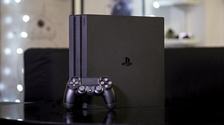 PlayStation 4 Pro, tasarım ve performans özellikleriyle oldukça yetkin bir cihaz konumunda yer alıyor. 