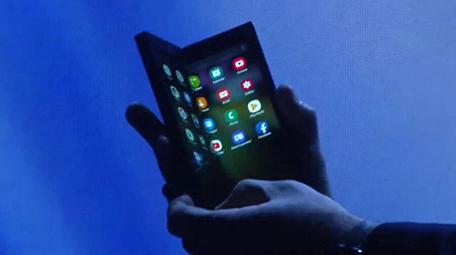 Samsung katlanabilir ekranlı Infinity Flex.