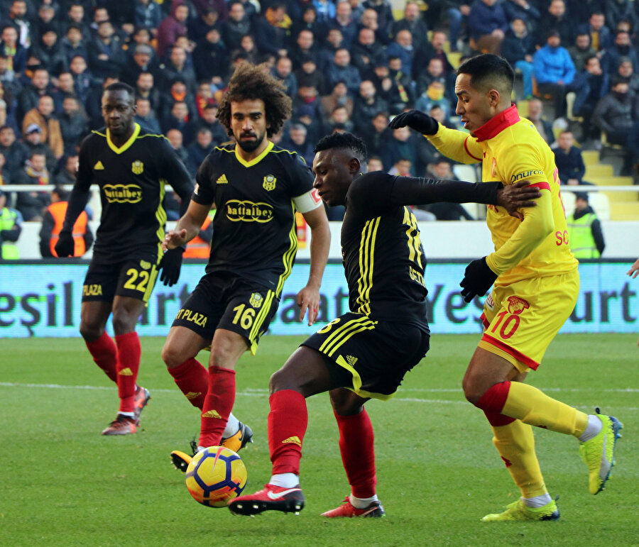 Yeni Malatyaspor, Erol Bulut ile birlikte yalnızca teknik anlamda değil, mücadele noktasında da 'iyi bir takım' haline geldi. Oyuncular, bu sezonki Göztepe maçında sahada basmadık yer bırakmadı.'