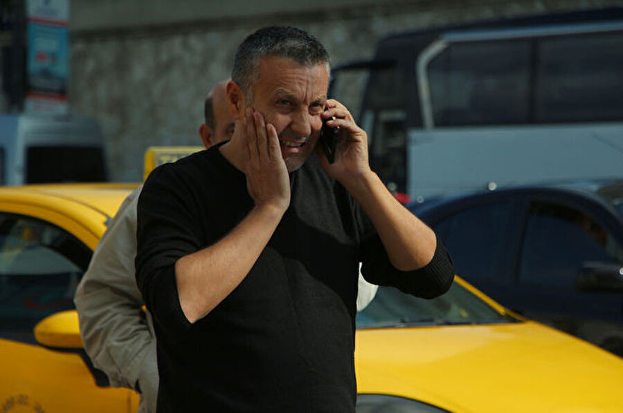 Taksi sahibi Ümit Şentürk, şoförü arayarak durum hakkında bilgi aldı.