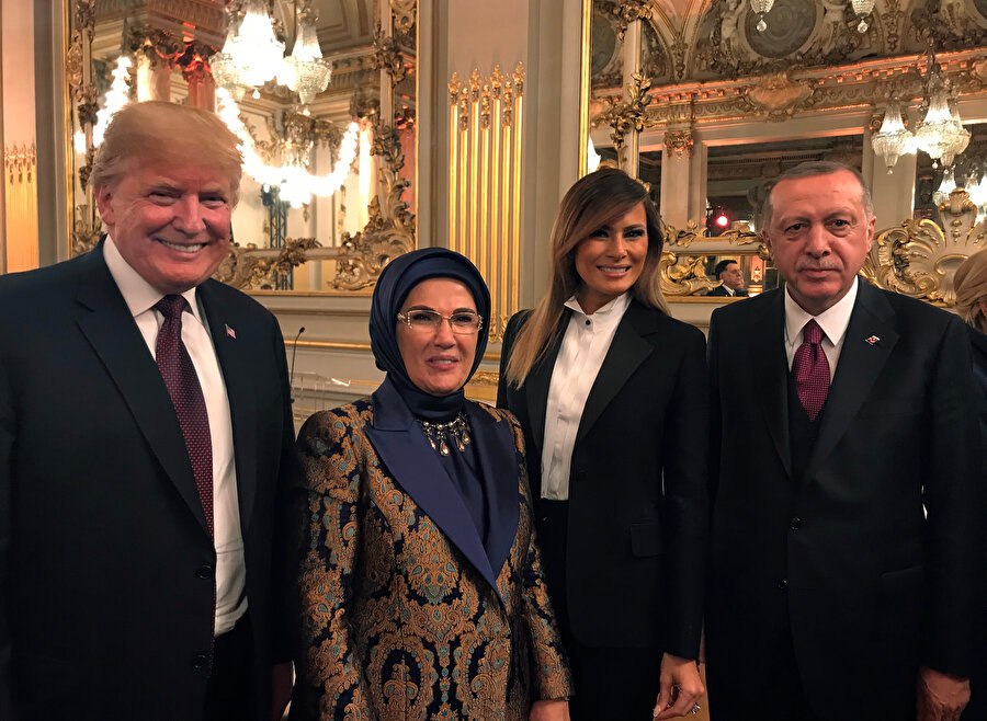Cumhurbaşkanı Erdoğan, Fransa'da liderler onuruna verilen yemekte Trump ile görüştü. 