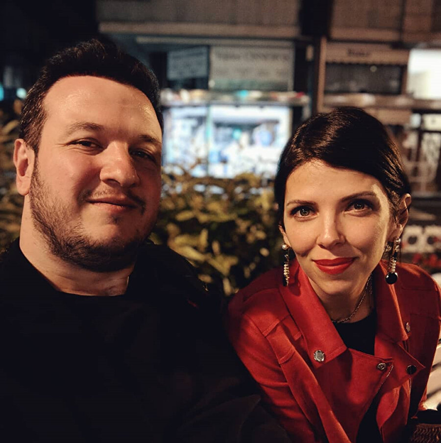Ünlü komedyen Şahan Gökbakar ve eşi Selin Gökbakar.