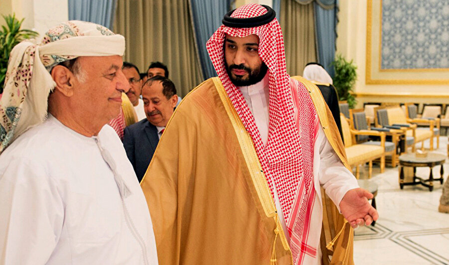Suudilerin desteklediği Yemen Devlet Başkanı Abdurabbi Mansur Hâdî (solda) ve Suudi Arabistan Veliaht Prensi Muhammed bin Selman.