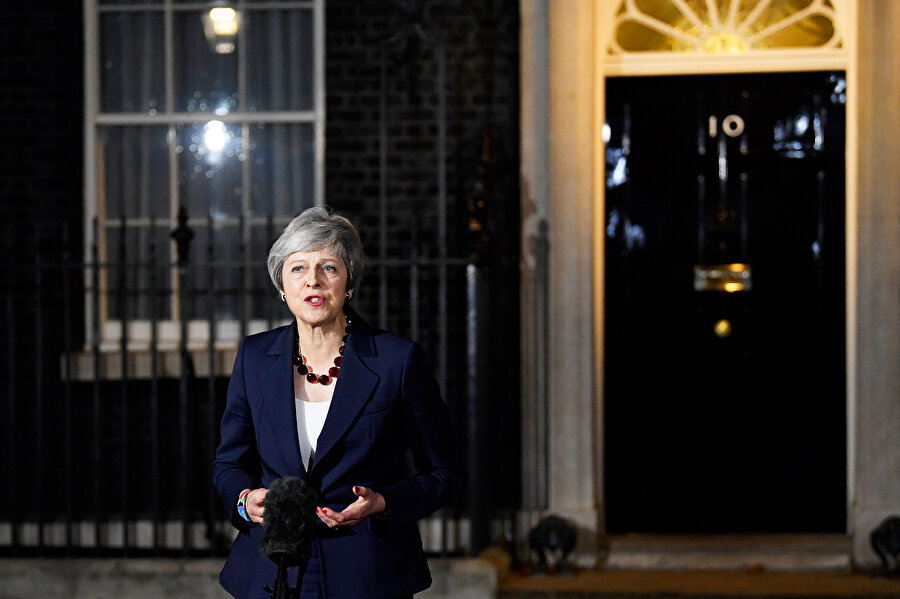 İngiltere Başbakanı Theresa May basın toplantısı düzenledi.