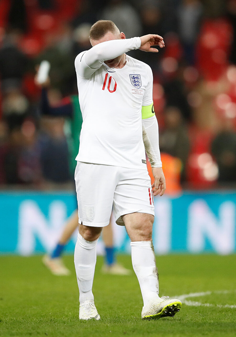 Wayne Rooney, gözyaşlarına hakim olamazken...