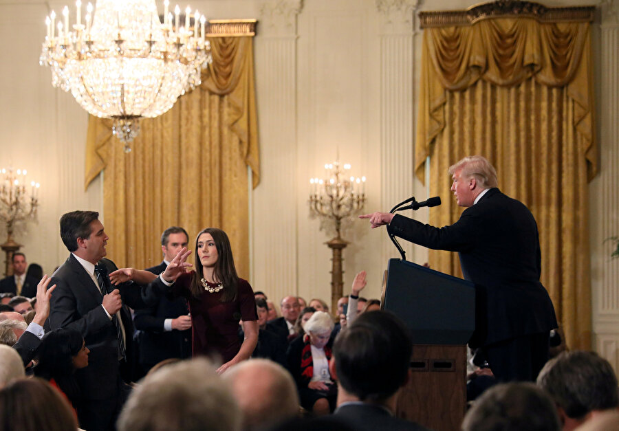 CNN muhabiri Acosta, ABD Başkanı Trump ile tartışmıştı.