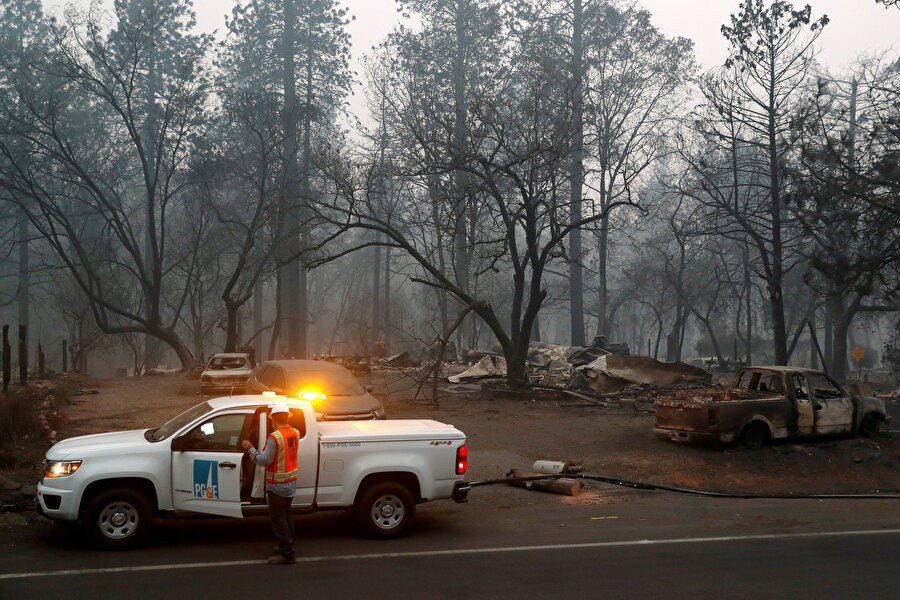 Orman yangınında şuana kadar 71 kişinin hayatını kaybettiği açıklandı.