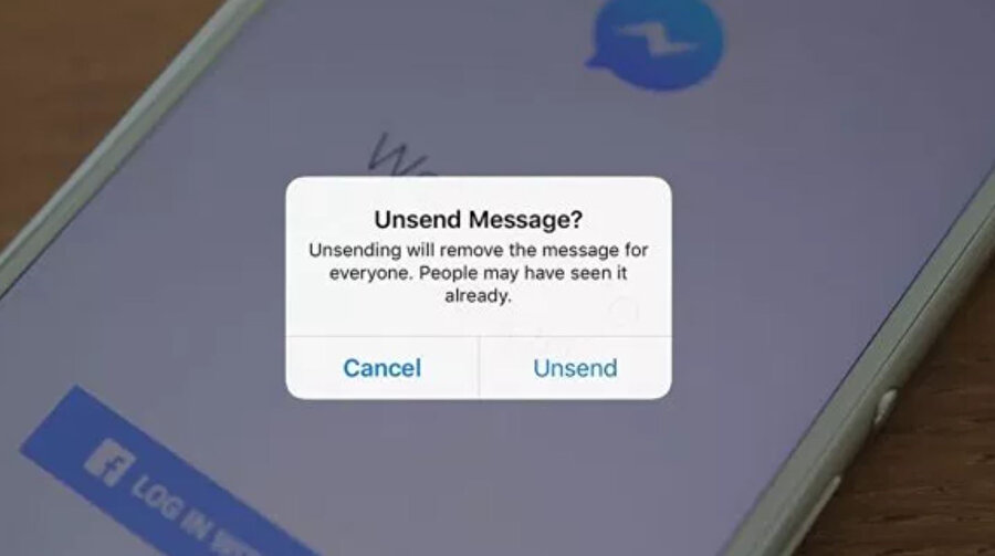 Messenger'daki geri alma özelliğinin süre sınırlandırmasının 10 dakika olması bekleniyor. Yani hatalı gönderilen mesajların geri alınabilmesi için kullanıcıların 10 dakikası var. :) 