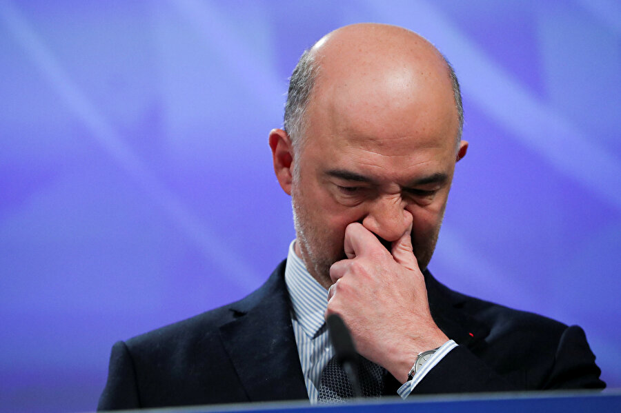 Avrupa Ekonomik ve Mali İşlerden Sorumlu Komisyon Üyesi Pierre Moscovici Brüksel'de bir basın toplantısı düzenledi.