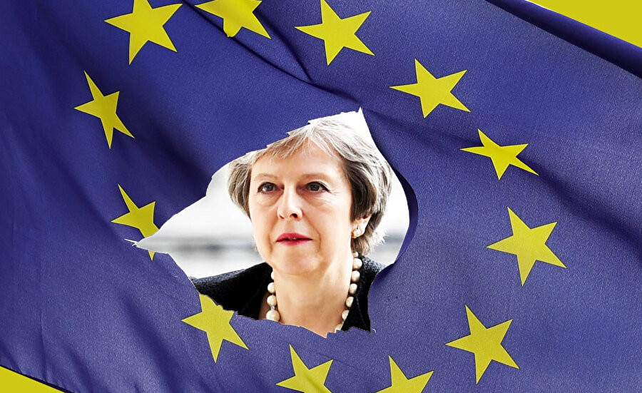585 sayfalık Brexit anlaşması geçen hafta açıklanmıştı. İngiltere’de bazı bakanların istifasına yol açan anlaşma kabine tarafından kabul edilmişti, ancak kabinede kalan Brexit yanlıları, Başbakan May’den anlaşmaya ilişkin müzakereleri sürdürmesi talep ediyor. 