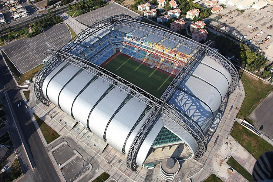 Osmanlı Stadının zemininin elverişsiz olması sebebiyle karşılaşma Kayseri Kadir Has Stadyumu'na alınmıştı.