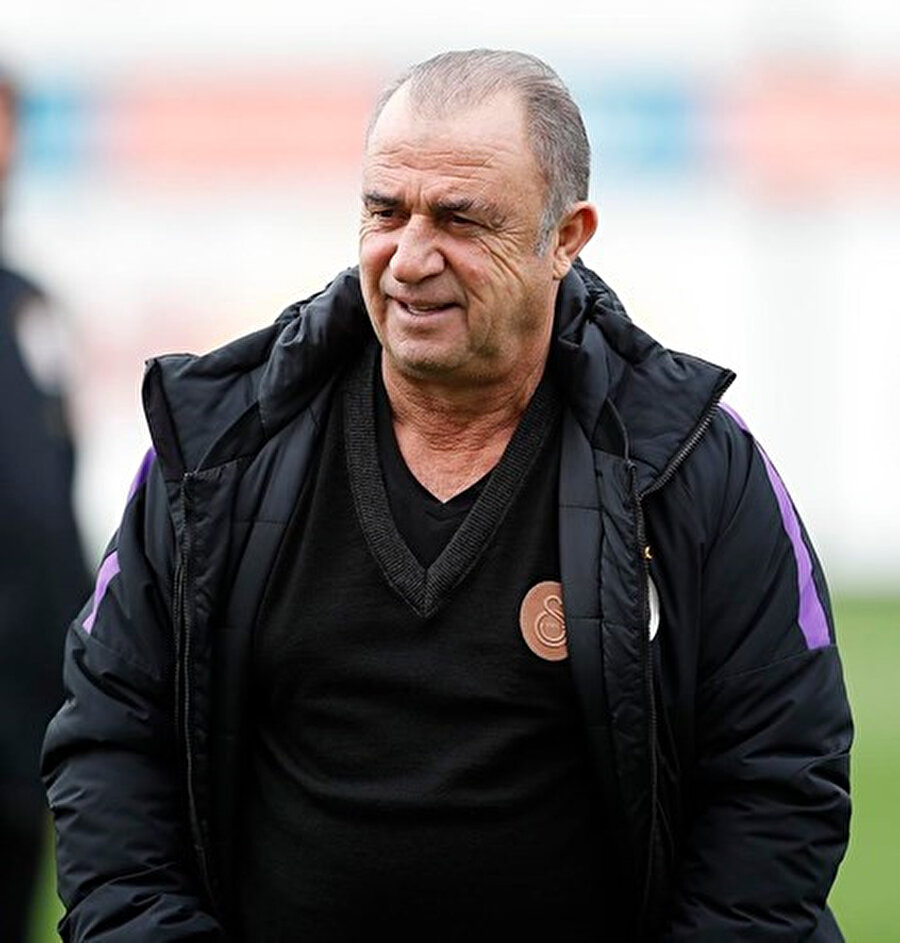 Galatasaray Teknik Direktörü Fatih Terim, cezasından ötürü dün akşam takımının başındaki yerini alamamıştı.