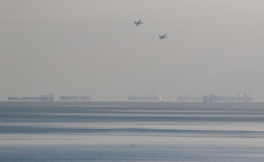 FSB teknesinden Ukrayna Deniz Kuvvetlerine ait gemilere ateş açıldı.