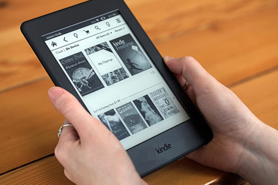 Amazon, Kindle ürünleriyle nelektronik kitap piyasasının en iddialı şirketi konumunda yer alıyor. 