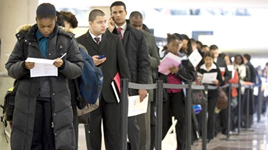 Azınlıkların yüzde 62’si havaalanı güvenliğine takıldığını belirtti.